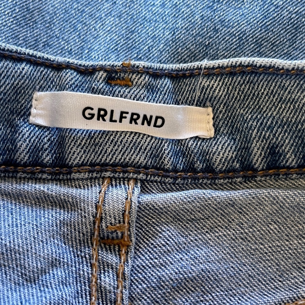 GRLFRND "Helena" Midrise straight leg jeans size 25 - Picture 5 of 9